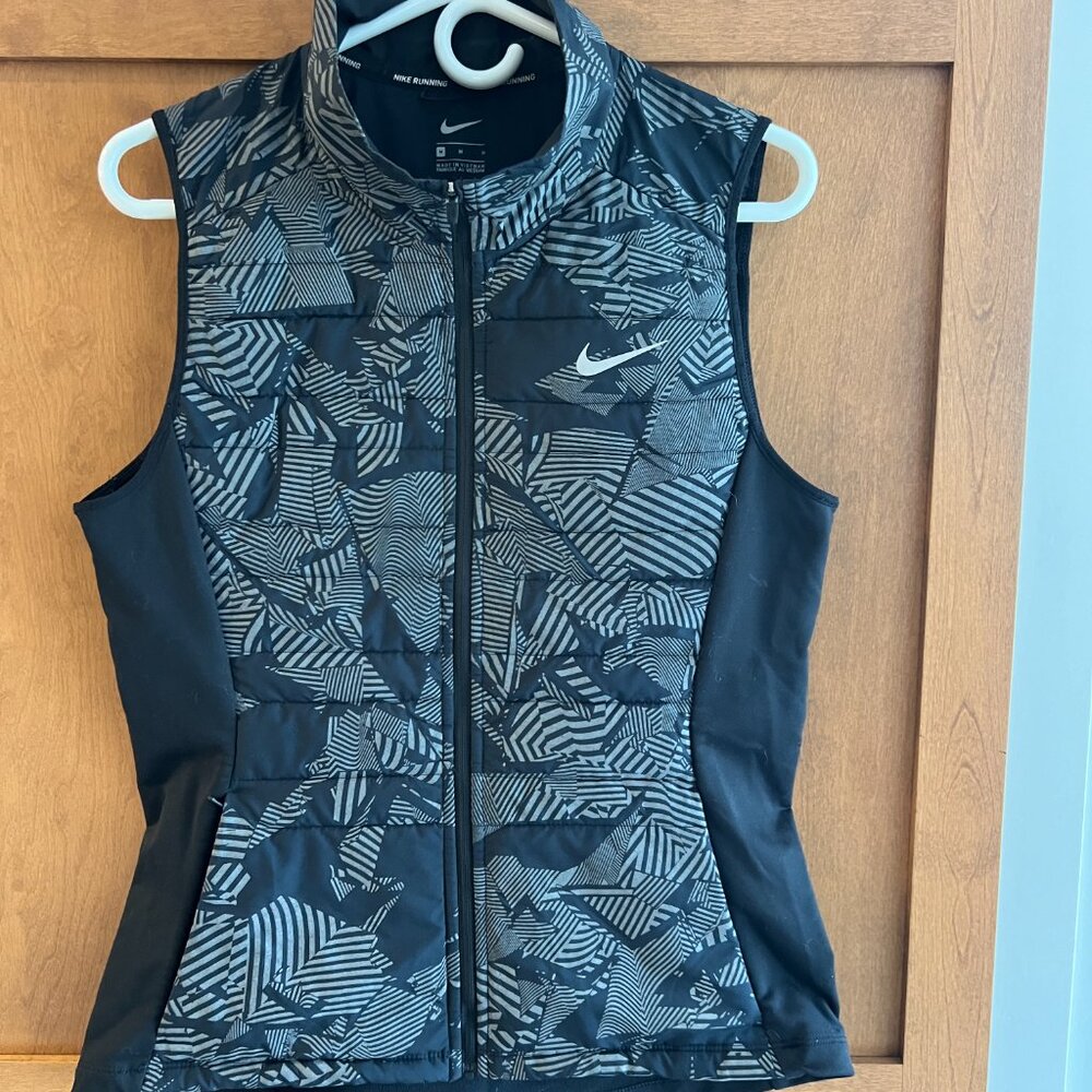lightweight sleeveless jacket